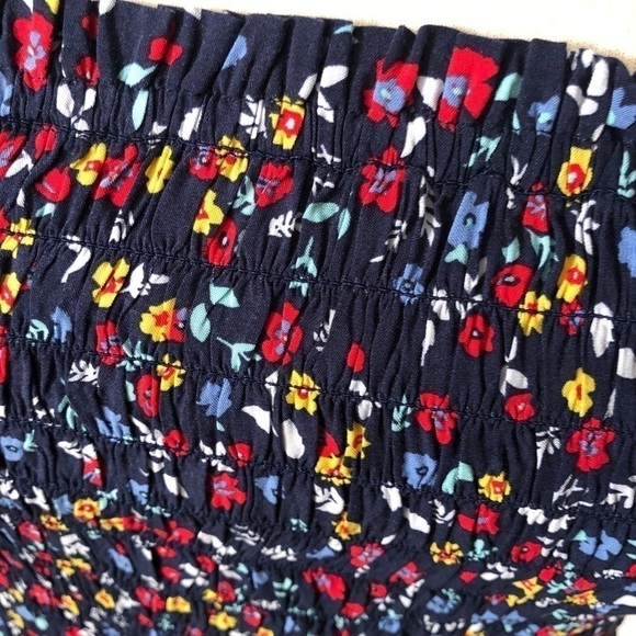 Tommy Hilfiger Ruffle Sleeve Smocked Print top NWT - Picture 5 of 8